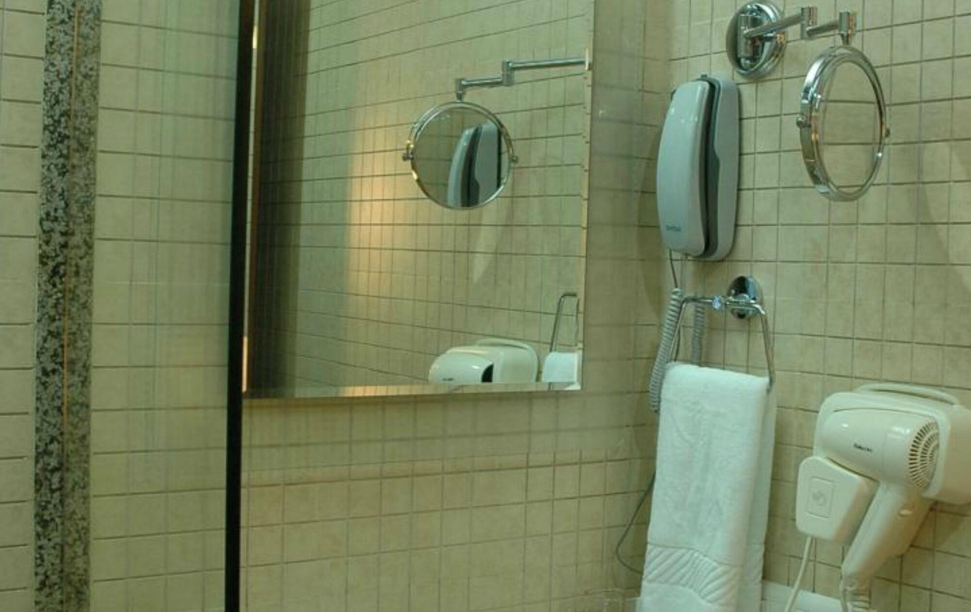 Fabhotel Shubhangan - Nr Bandra Bombay Eksteriør billede