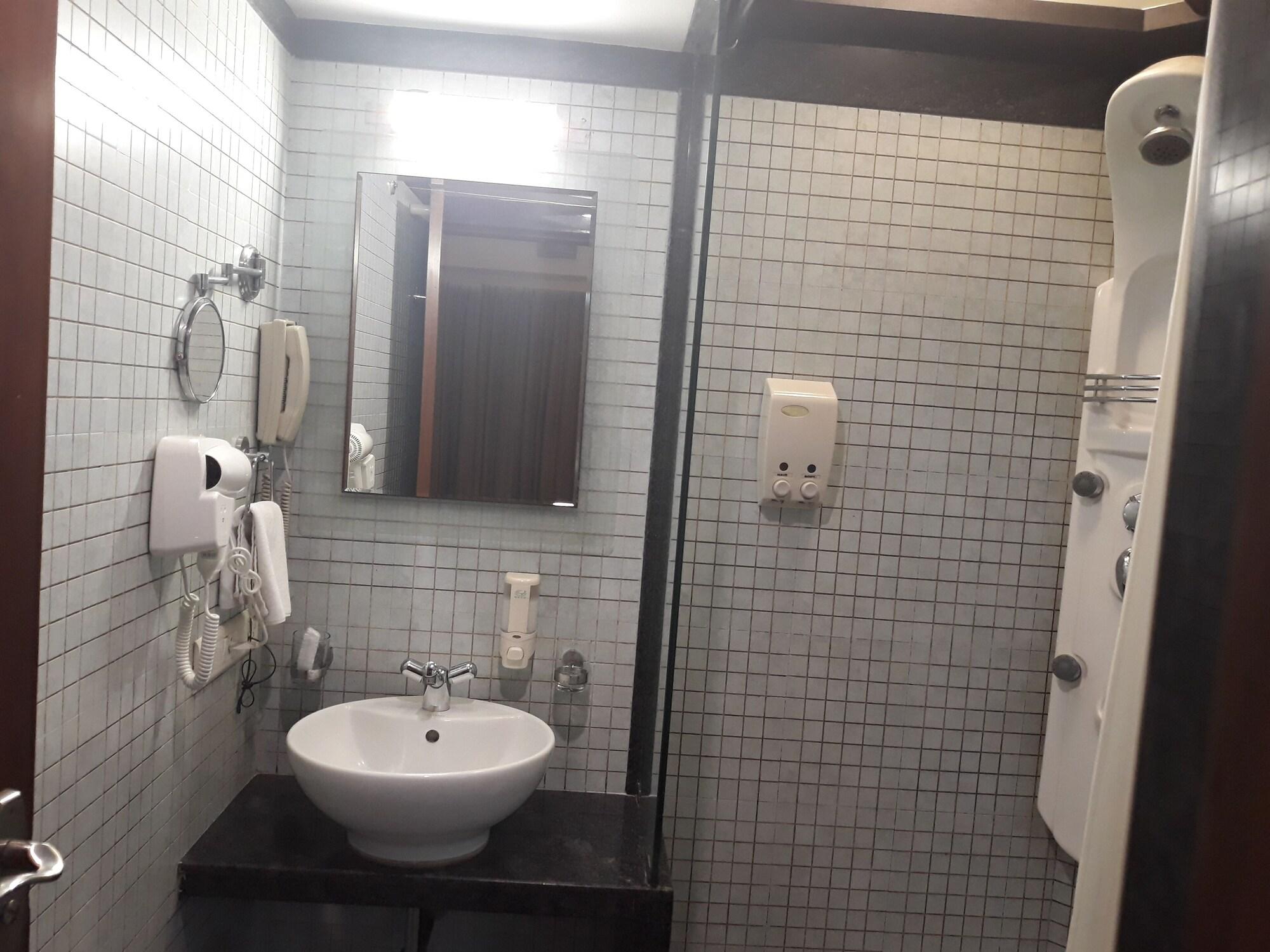 Fabhotel Shubhangan - Nr Bandra Bombay Eksteriør billede