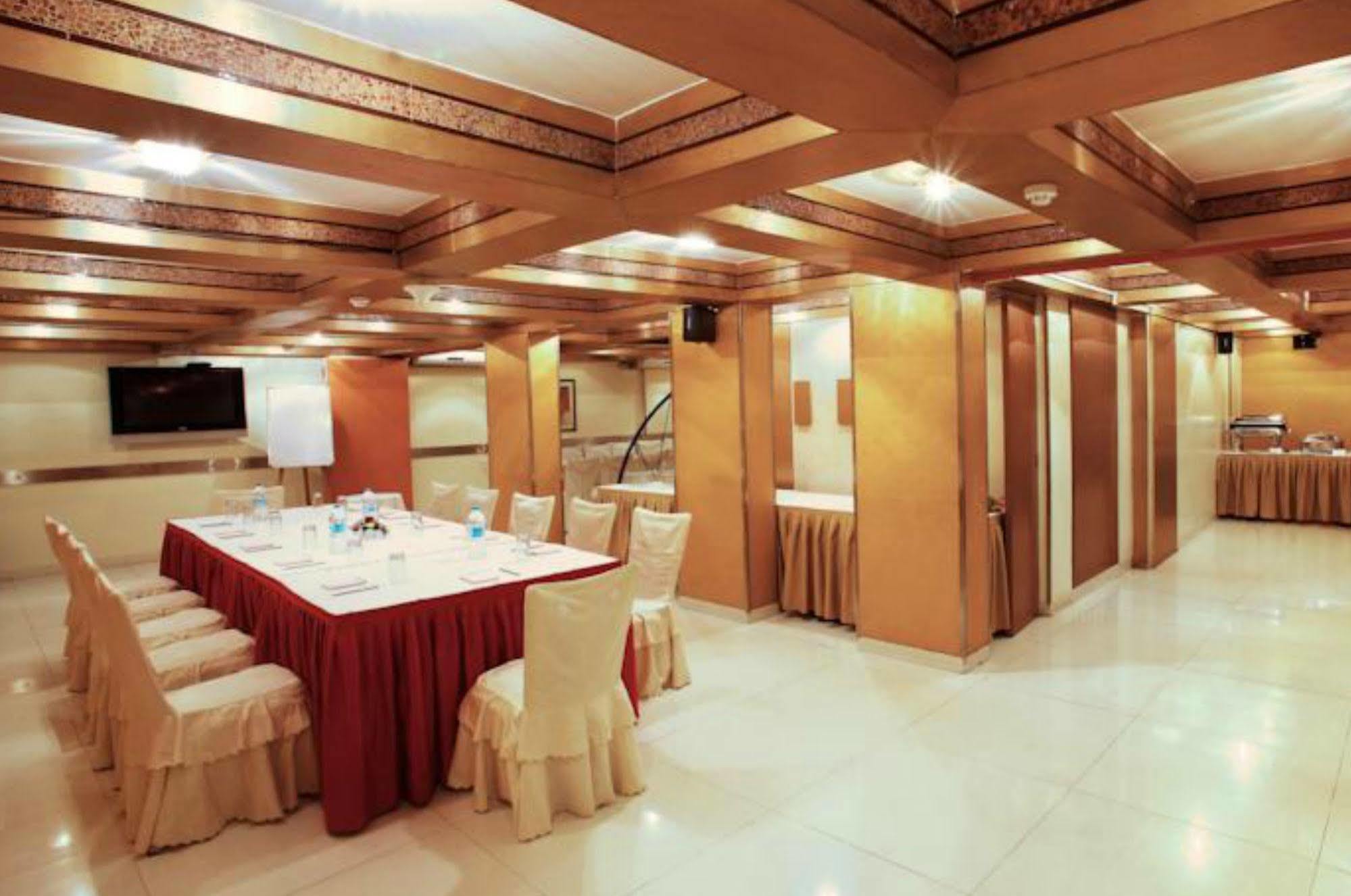 Fabhotel Shubhangan - Nr Bandra Bombay Eksteriør billede